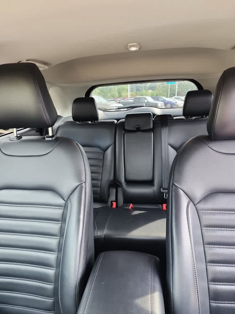 2024 Ford Edge SEL photo 7