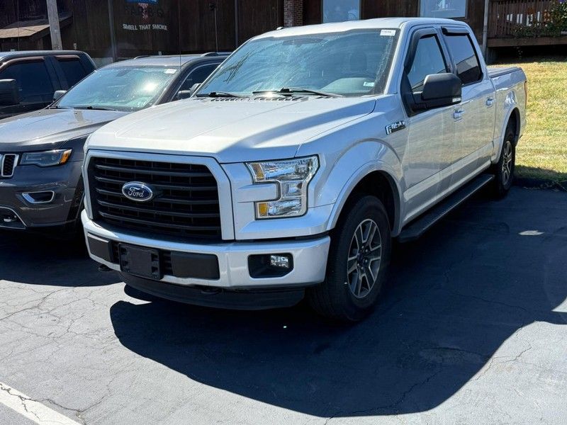 2016 Ford F-150 XLT photo 2