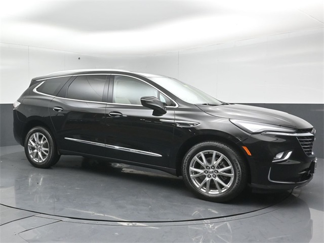 2023 Buick Enclave Essence's photo
