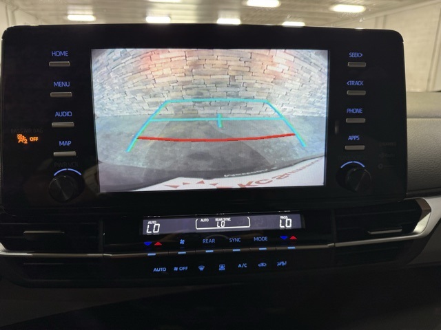 2022 Toyota Sienna LE photo 4
