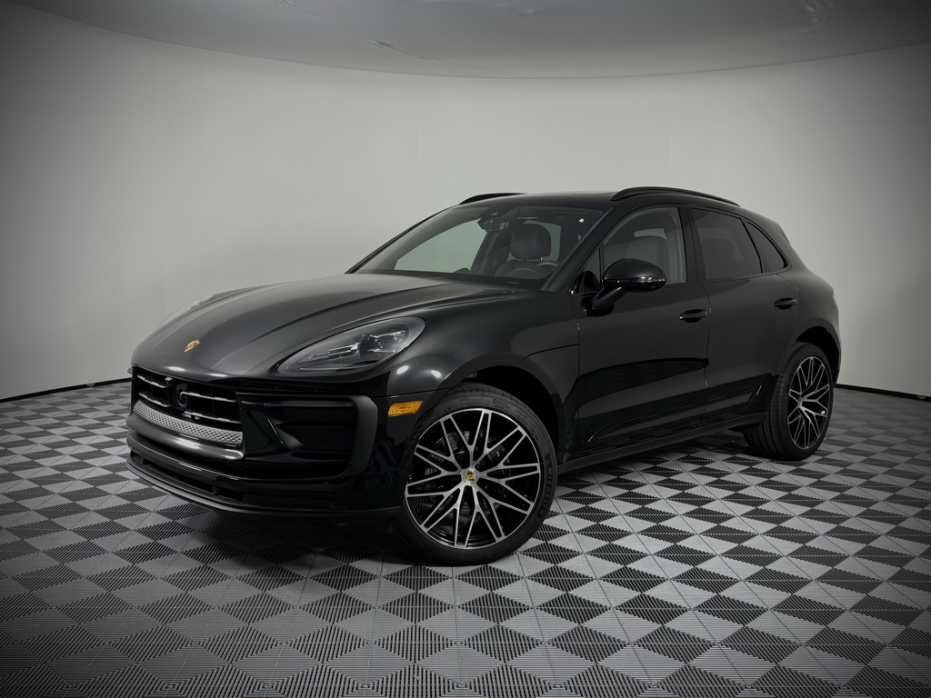 2025 Porsche Macan