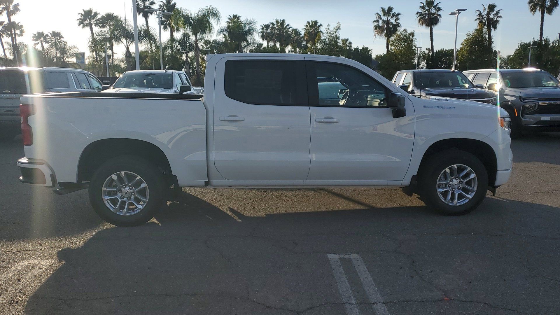 2025 Chevrolet Silverado 1500 RST photo 5