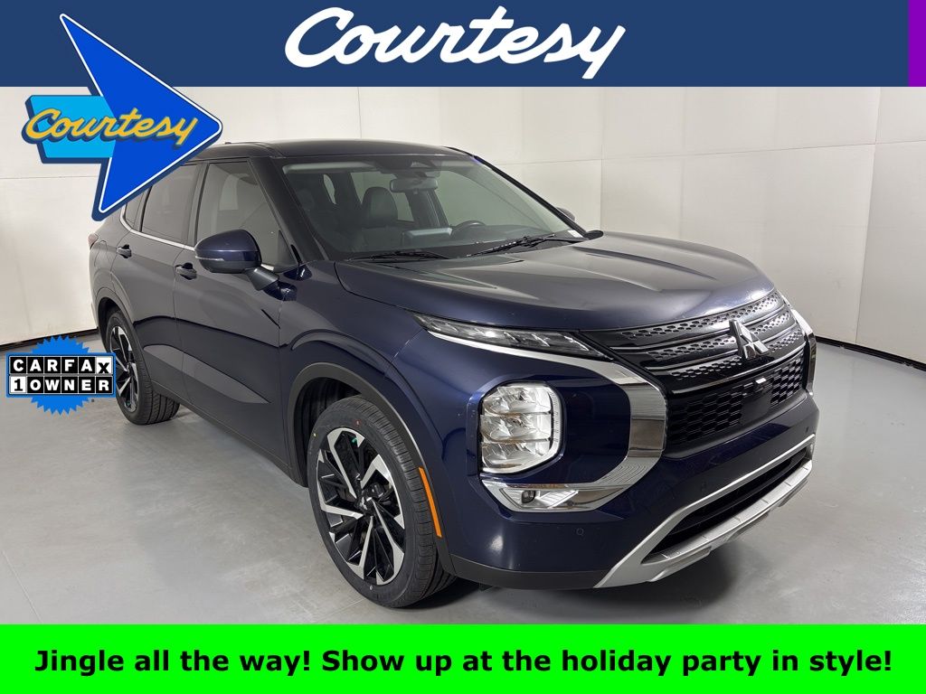 2024 Mitsubishi Outlander SE's photo