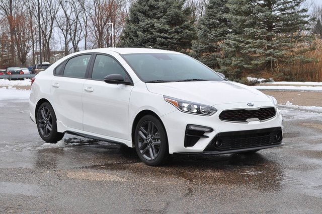 2021 Kia Forte GT-Line's photo
