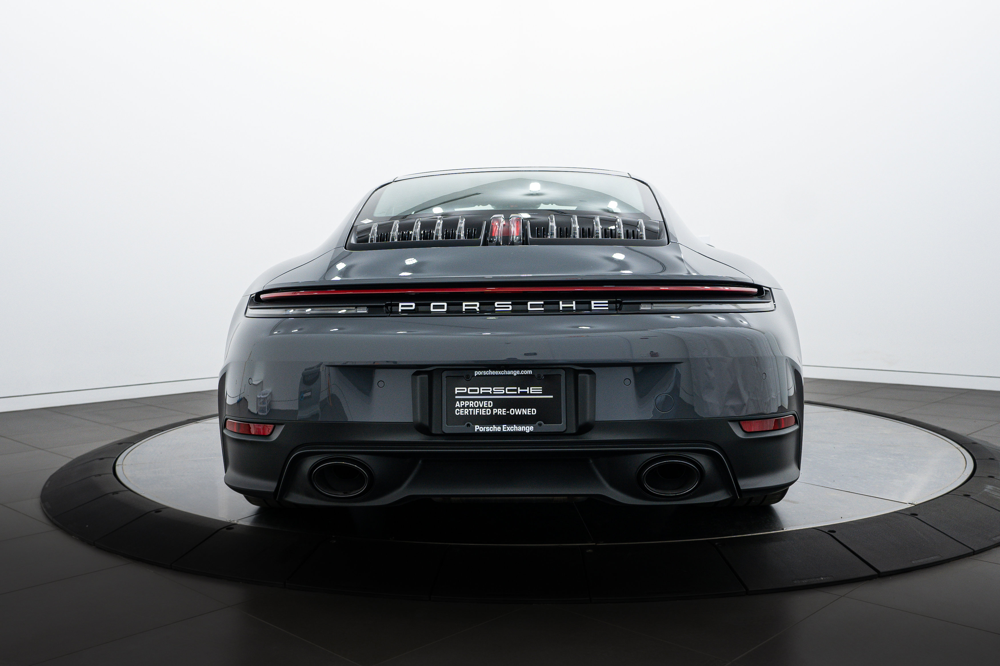 2025 Porsche 911 Coupe photo 4