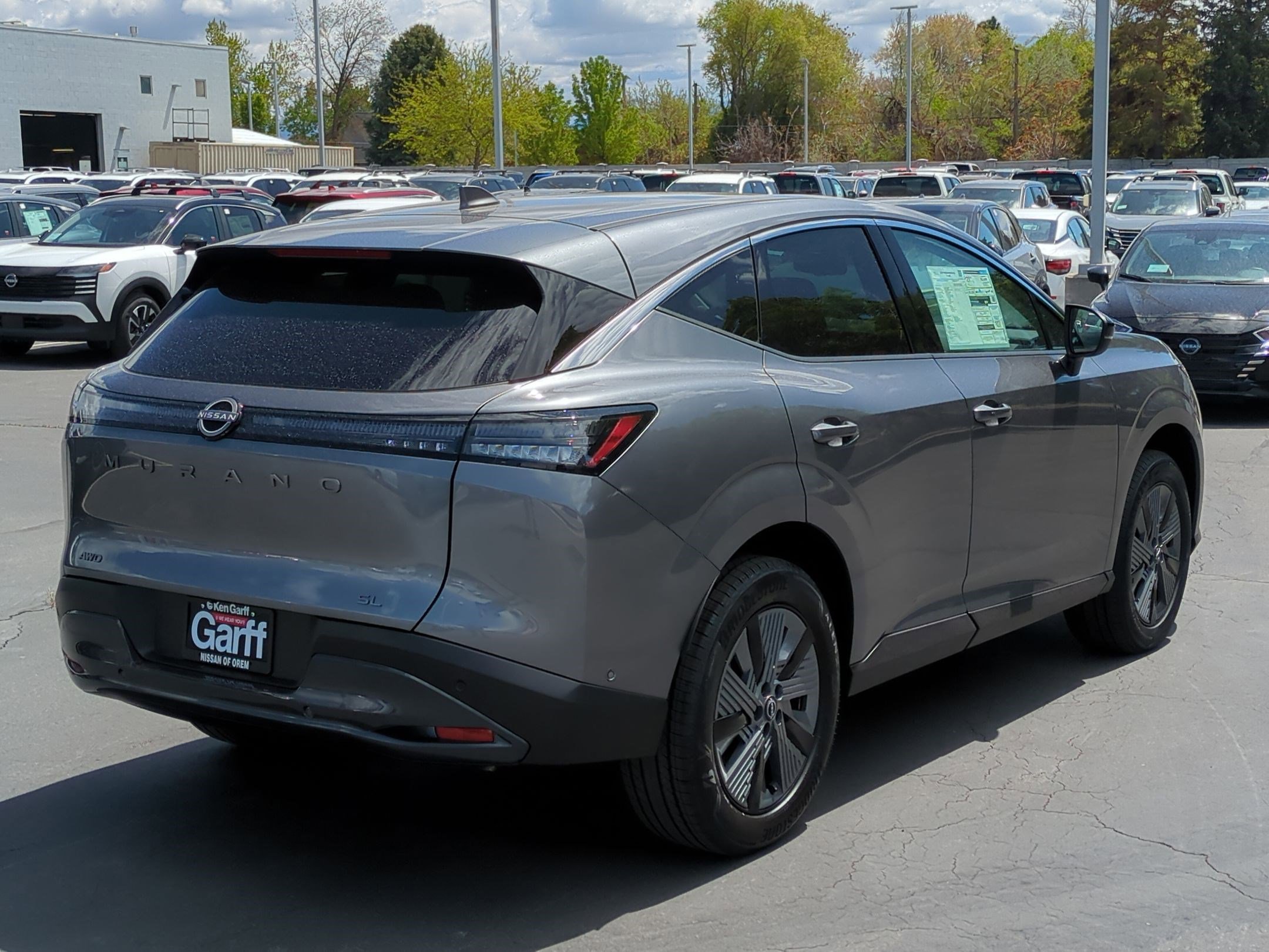 2025 Nissan Murano SL photo 2