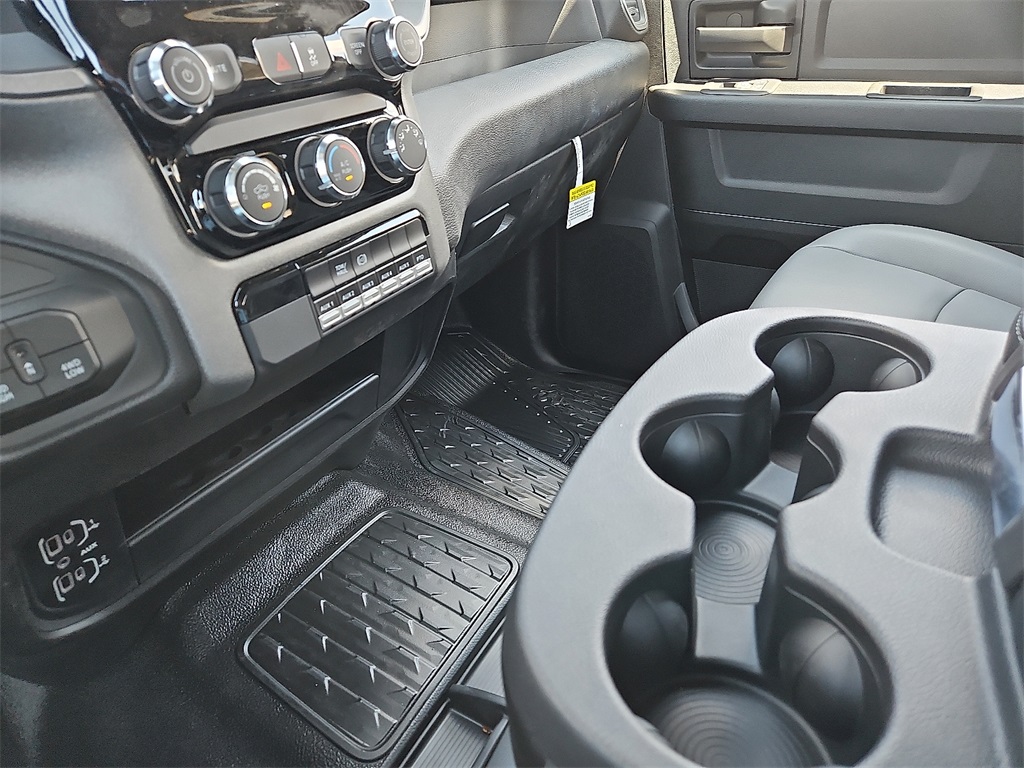 2025 Ram 3500 Tradesman photo 20
