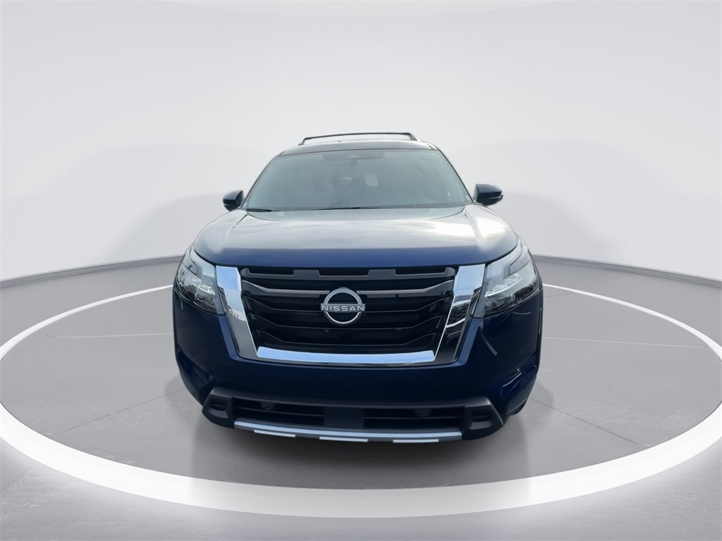 2025 Nissan Pathfinder SL photo 3