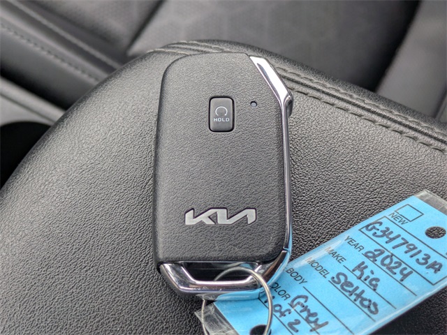 2024 Kia Seltos EX photo 33