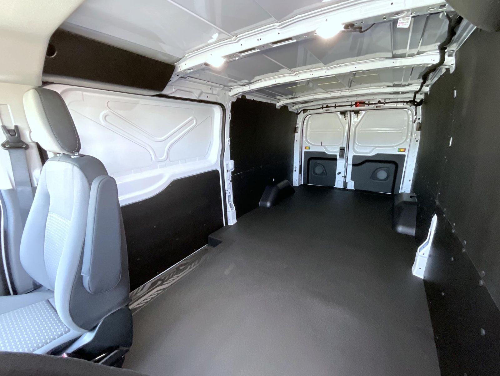 2025 Ford Transit Cargo photo 10