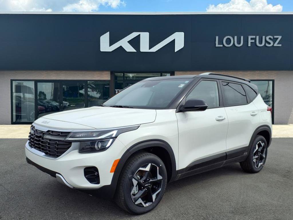 2025 Kia Seltos S's photo