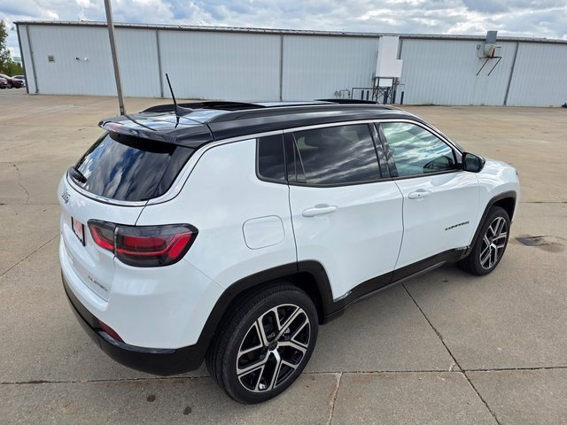 2025 Jeep Compass Limited photo 7