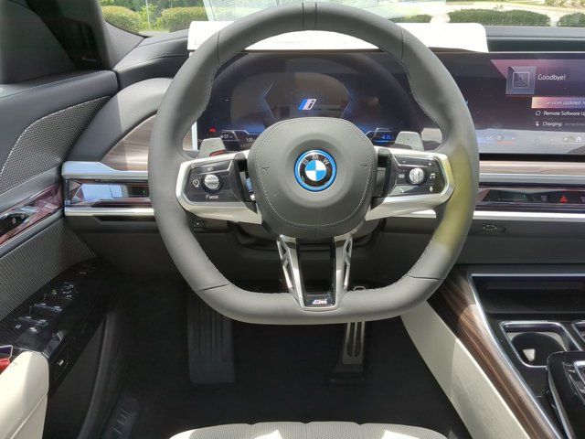 2025 Bmw 750e photo 14