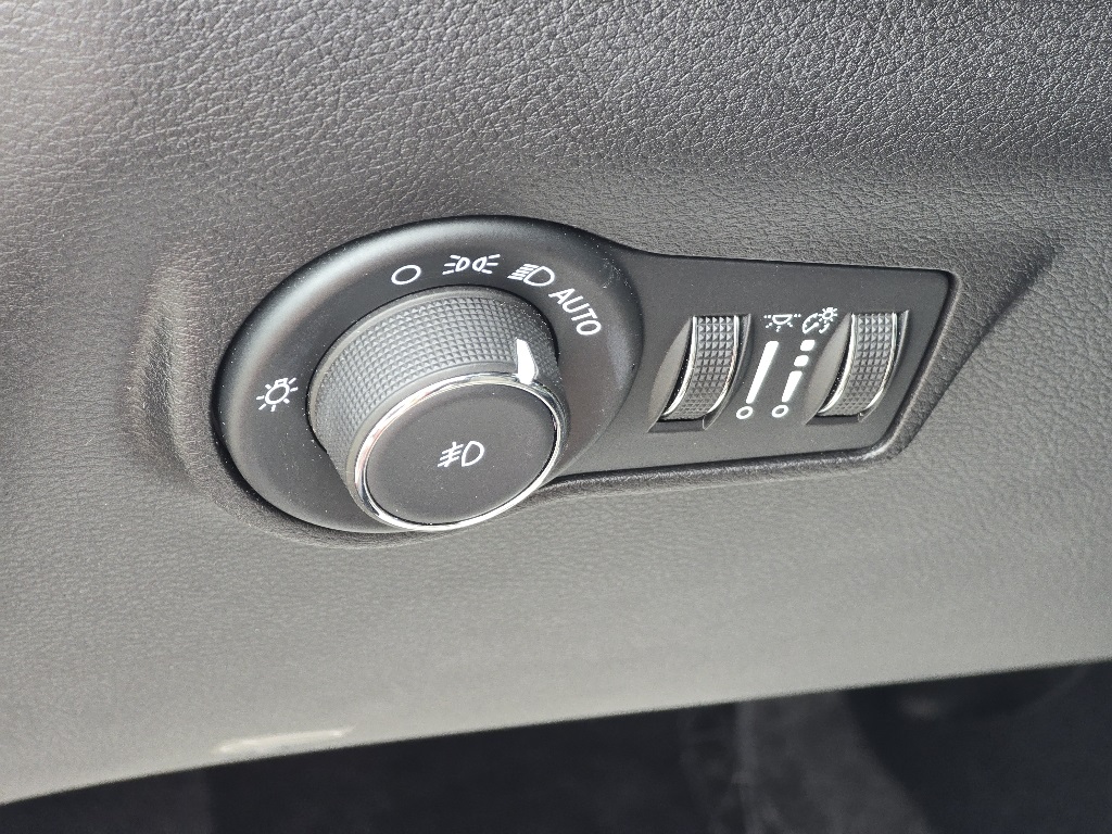 2024 Jeep Compass Trailhawk photo 6