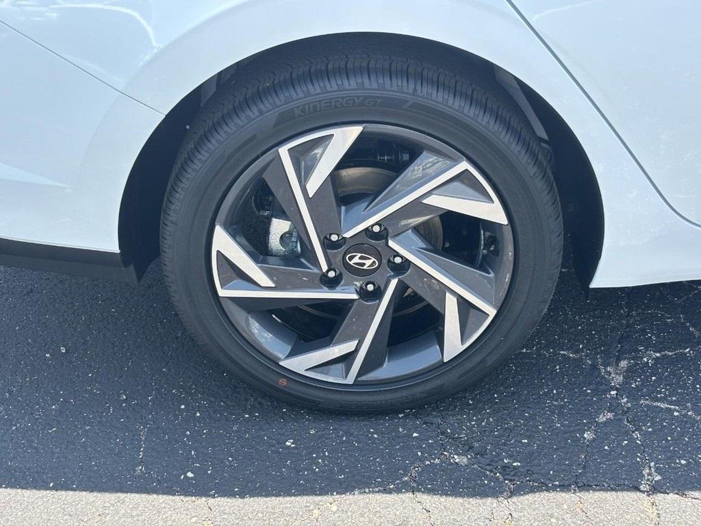 2025 Hyundai Elantra Hybrid SEL Sport photo 4