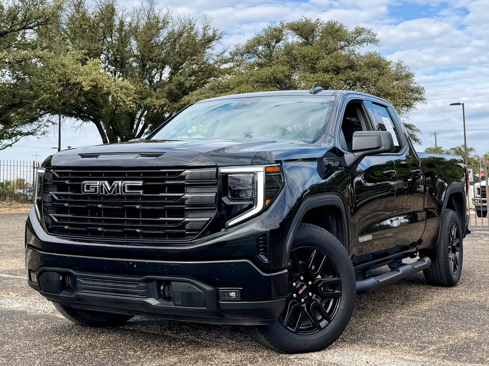 2023 GMC Sierra 1500 Elevation's photo