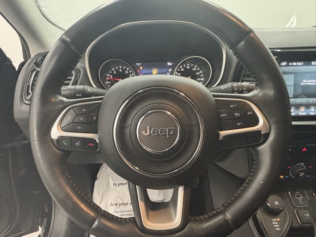 2017 Jeep Compass Limited photo 14