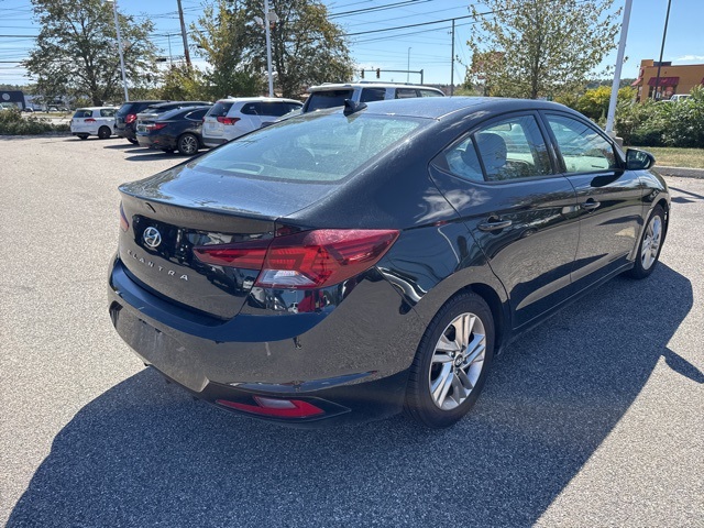 2019 Hyundai Elantra SEL photo 7