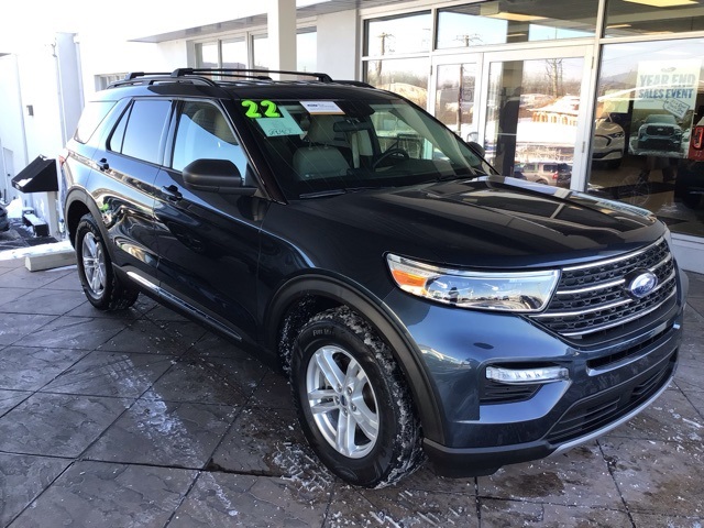 2022 Ford Explorer XLT's photo