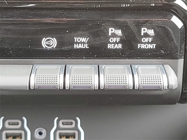 2025 Ram 2500 Big Horn photo 18