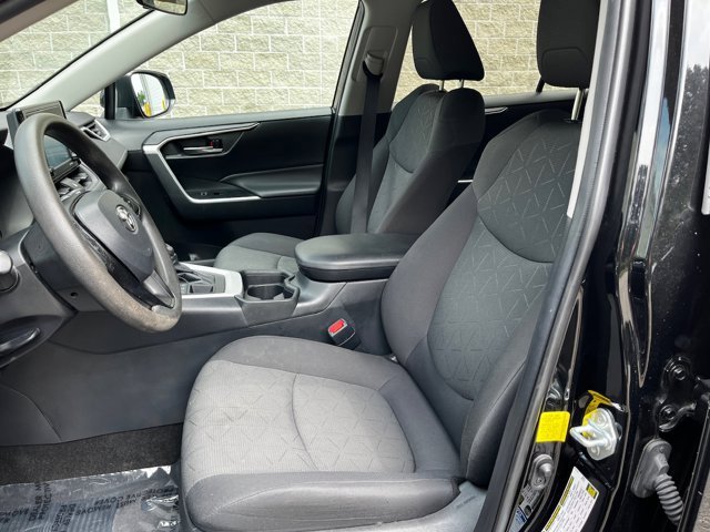 2021 Toyota RAV4 XLE photo 20