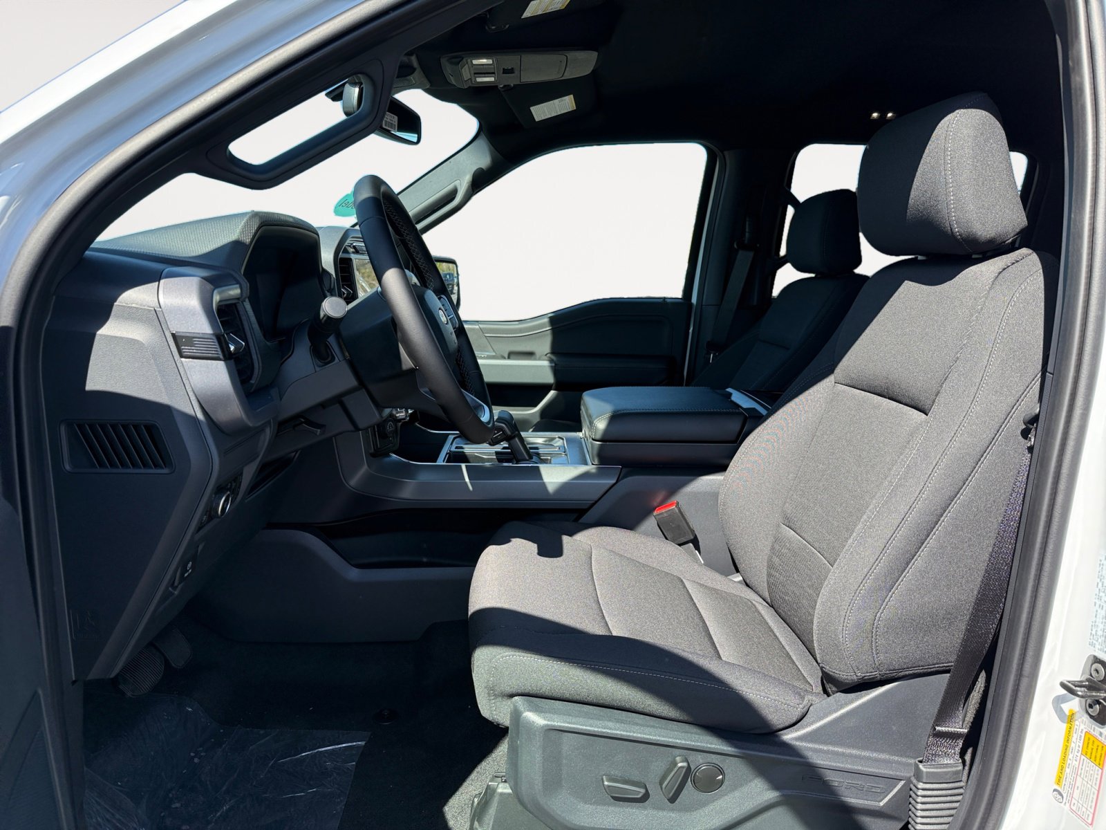2025 Ford F-150 XLT photo 9