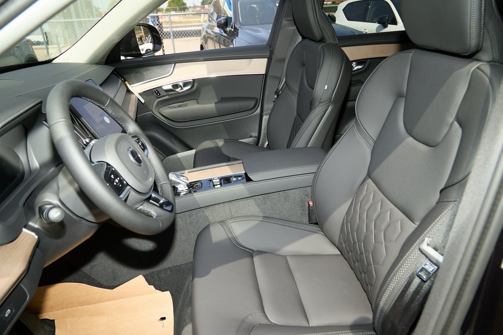 2025 VOLVO XC90 - Image 11
