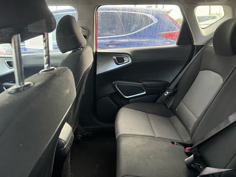 2023 Kia Soul LX S photo 3