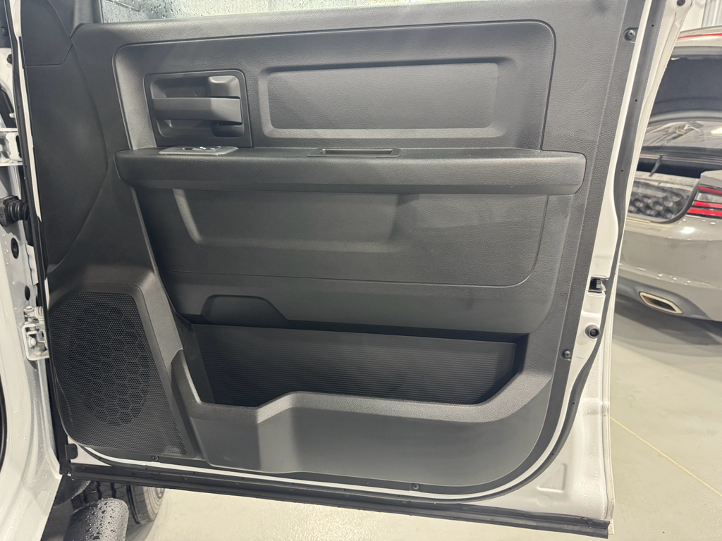 2025 Ram 3500 Tradesman photo 16