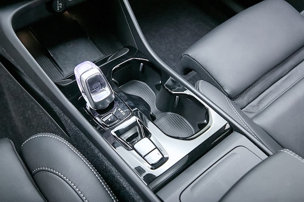 2026 VOLVO XC40 - Image 20