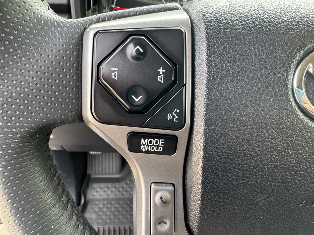 2020 Toyota 4Runner SR5 Premium photo 27