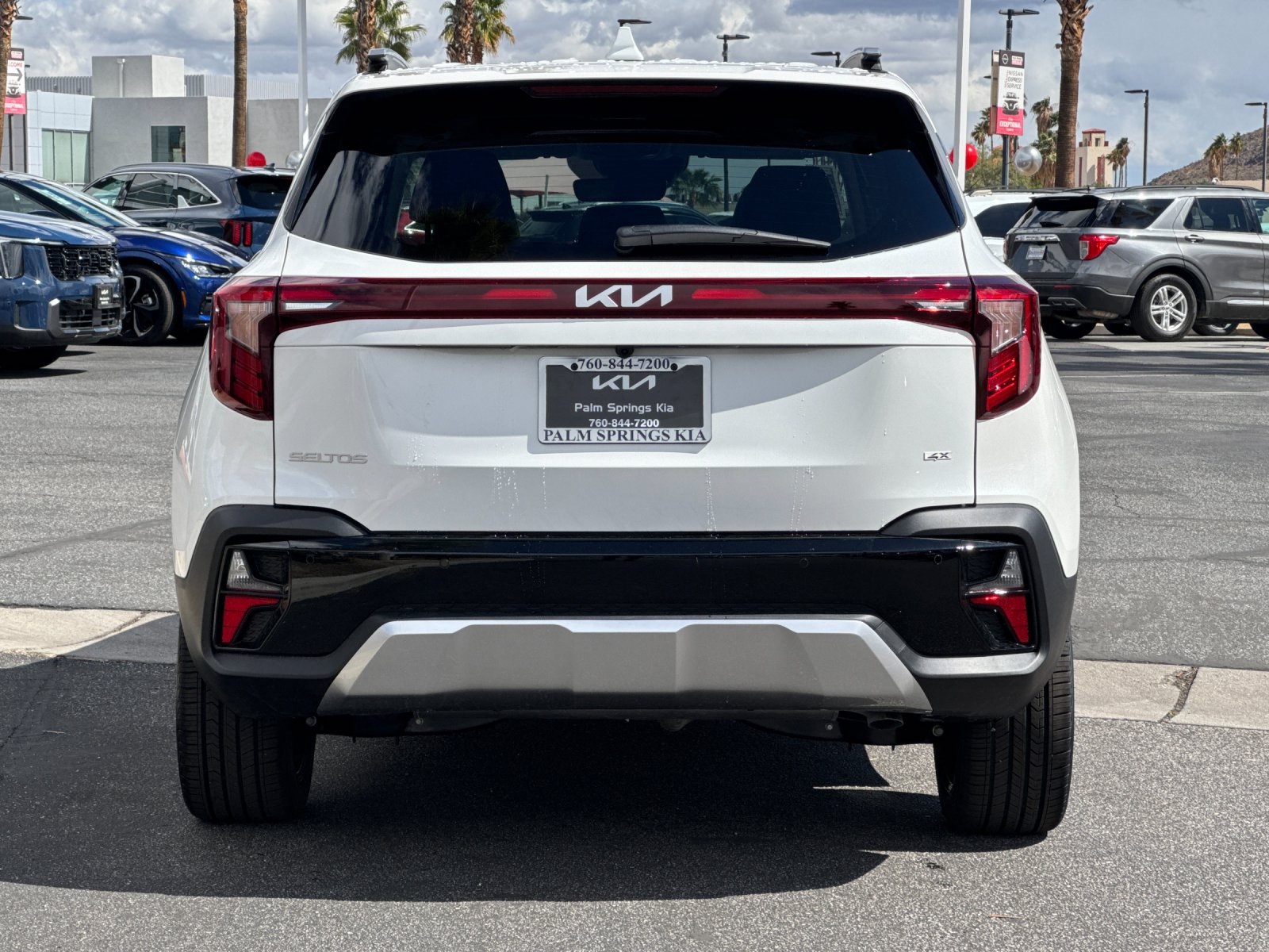 2025 Kia Seltos SX photo 3