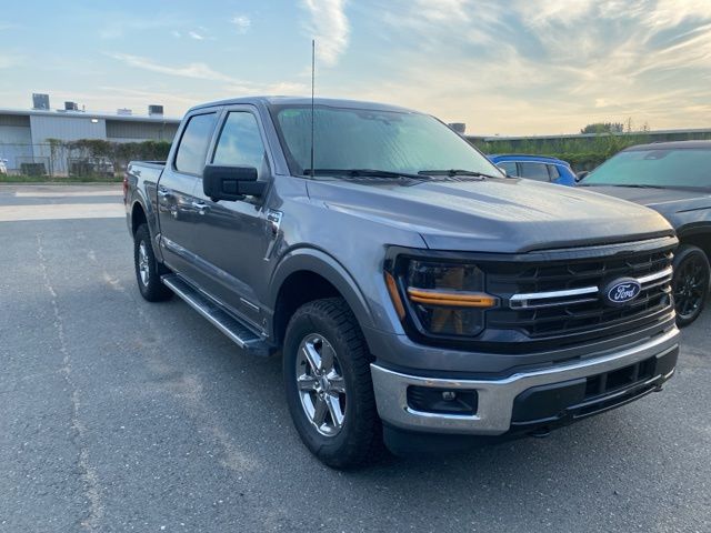 2024 Ford F-150 XLT photo 4