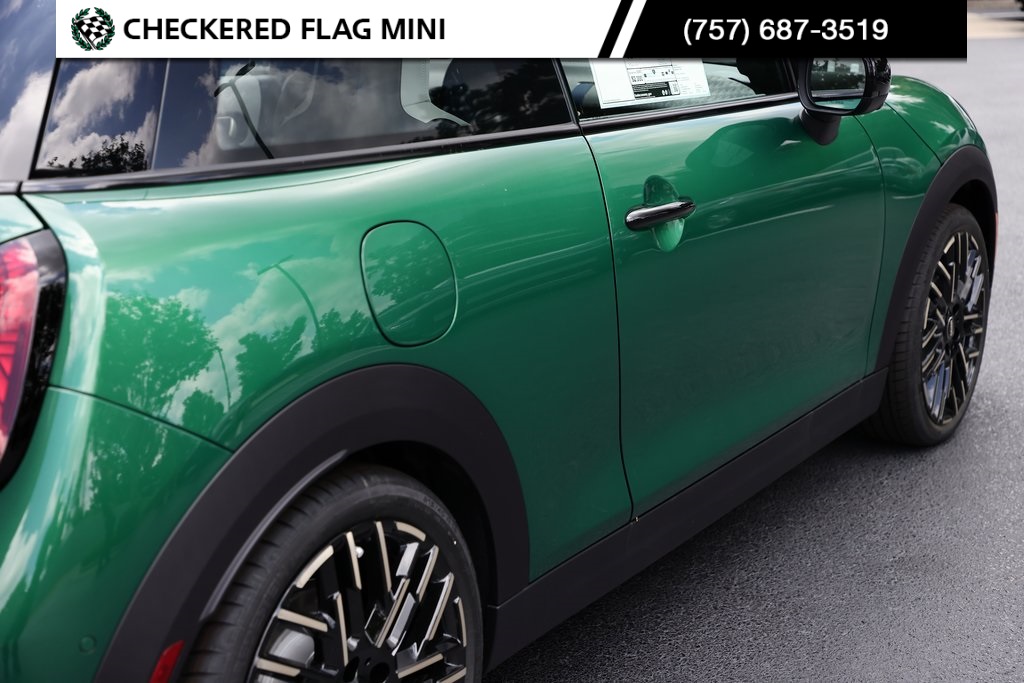 2025 Mini Cooper S Iconic photo 9