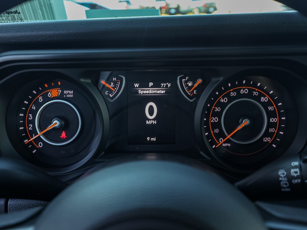 New 2026 Bright White Clear-Coat Exterior Paint Jeep Sport image 24