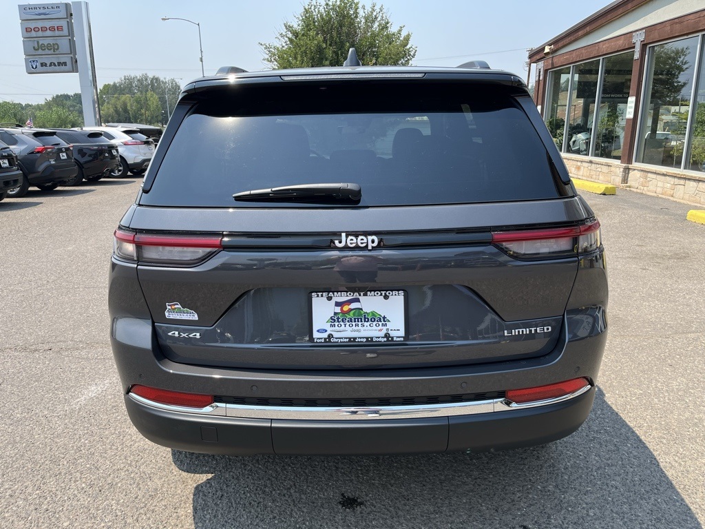 2025 Jeep Grand Cherokee Limited photo 4