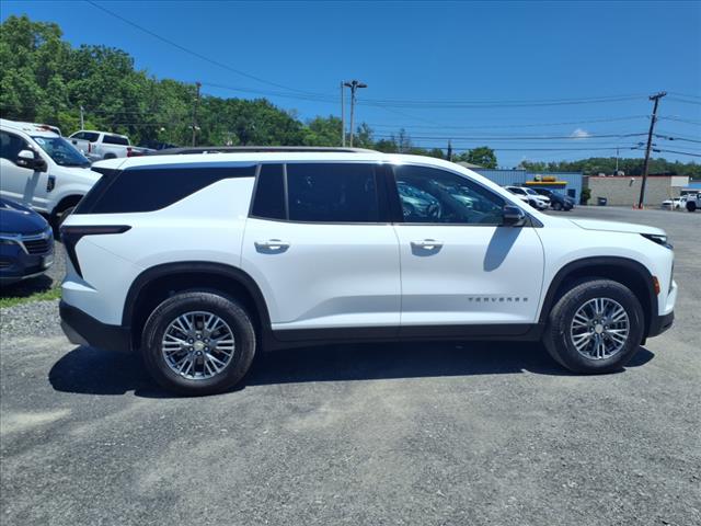2024 Chevrolet Traverse photo 8