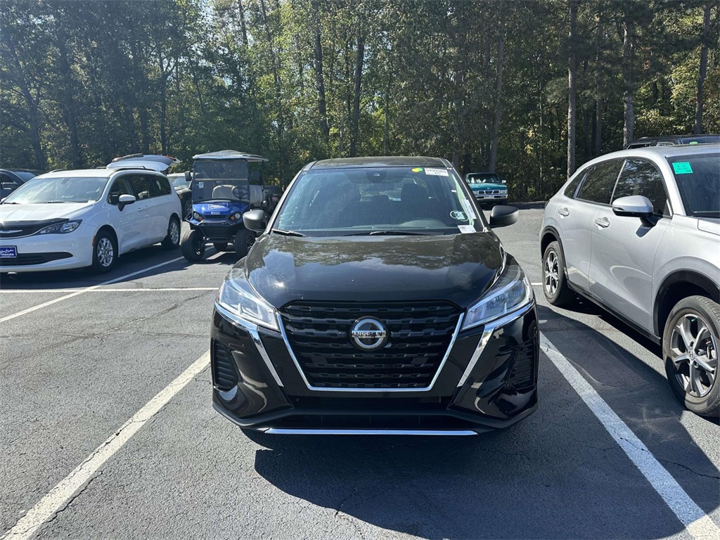 2021 Nissan Kicks S photo 2