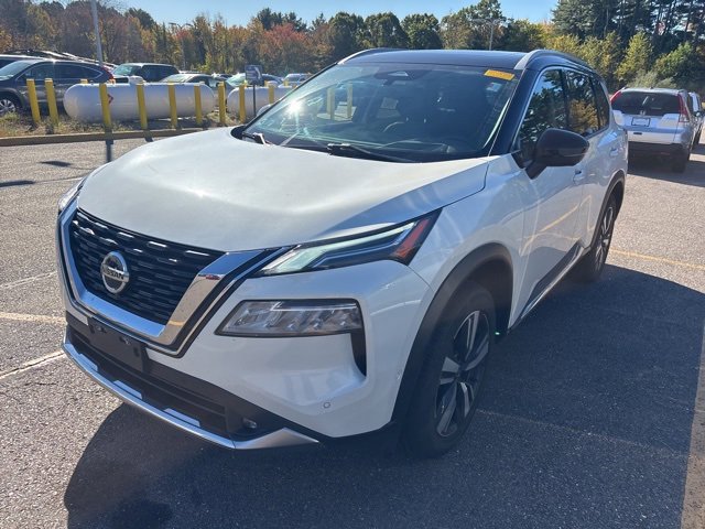 2021 Nissan Rogue Platinum photo 3