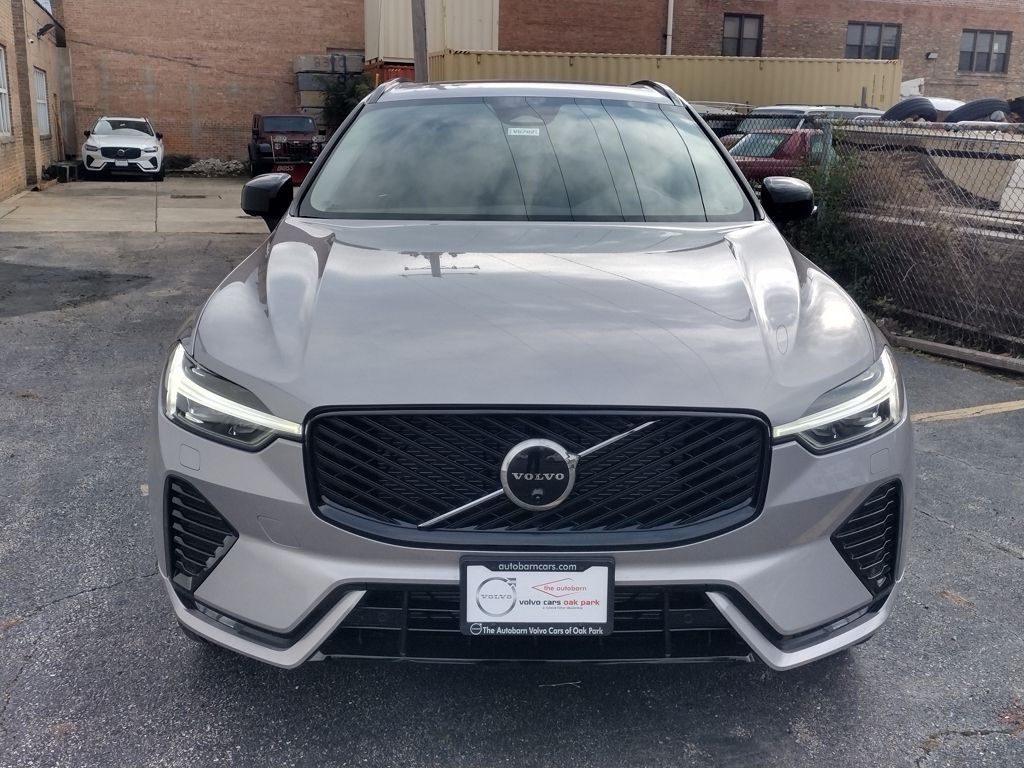 2026 VOLVO XC60 - Image 3