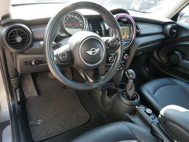 2018 Mini Cooper 2 Door Hardtop Base photo 10