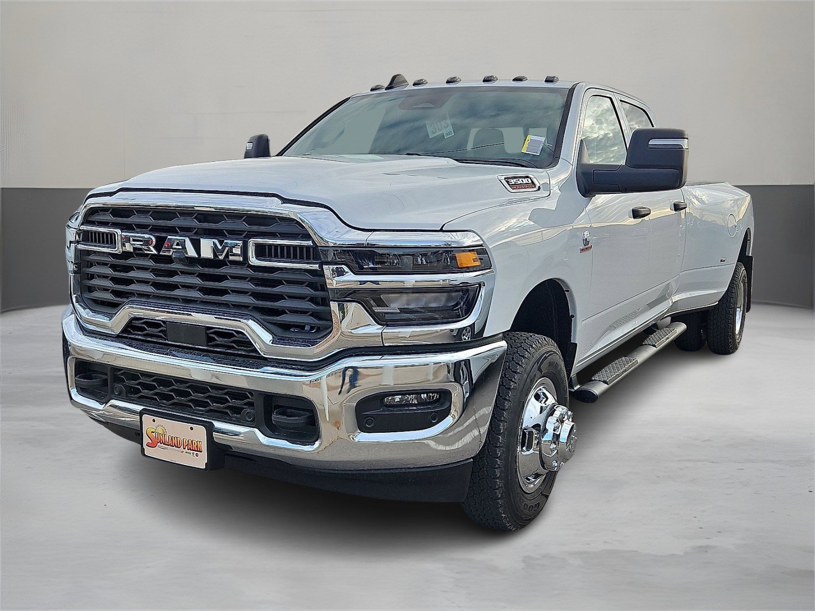 2026 RAM 3500 Tradesman's photo