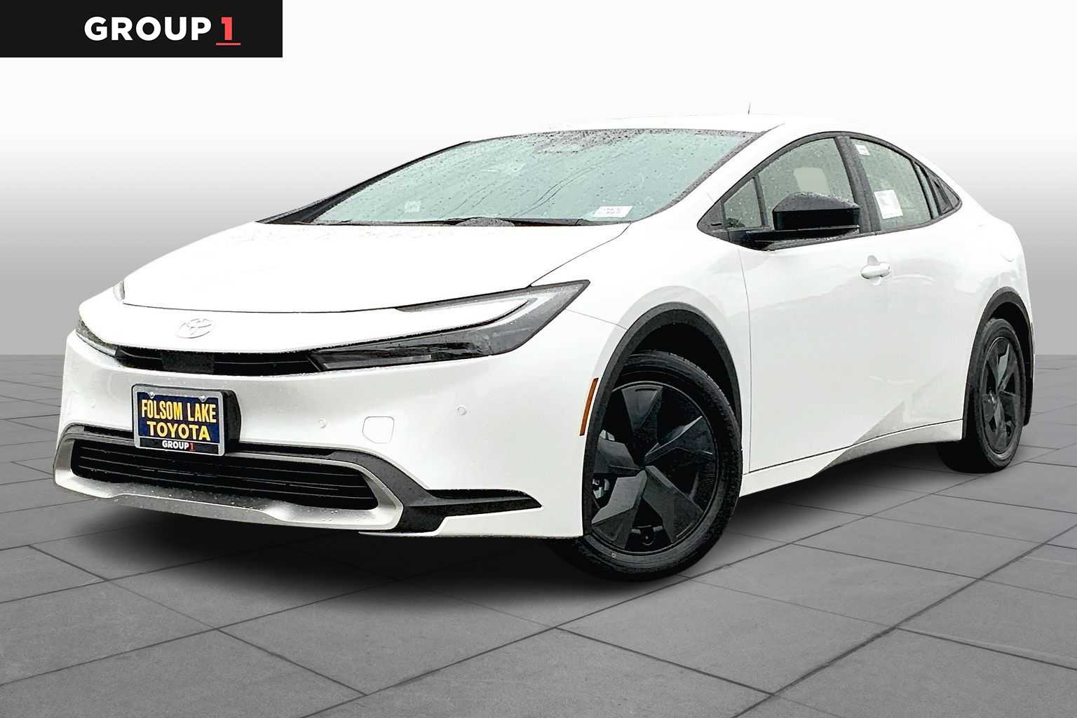 2026 Toyota Prius SE's photo