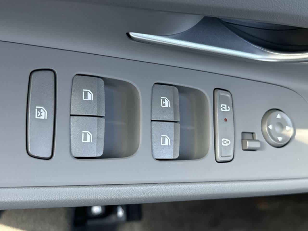 2025 Hyundai Elantra SE photo 16