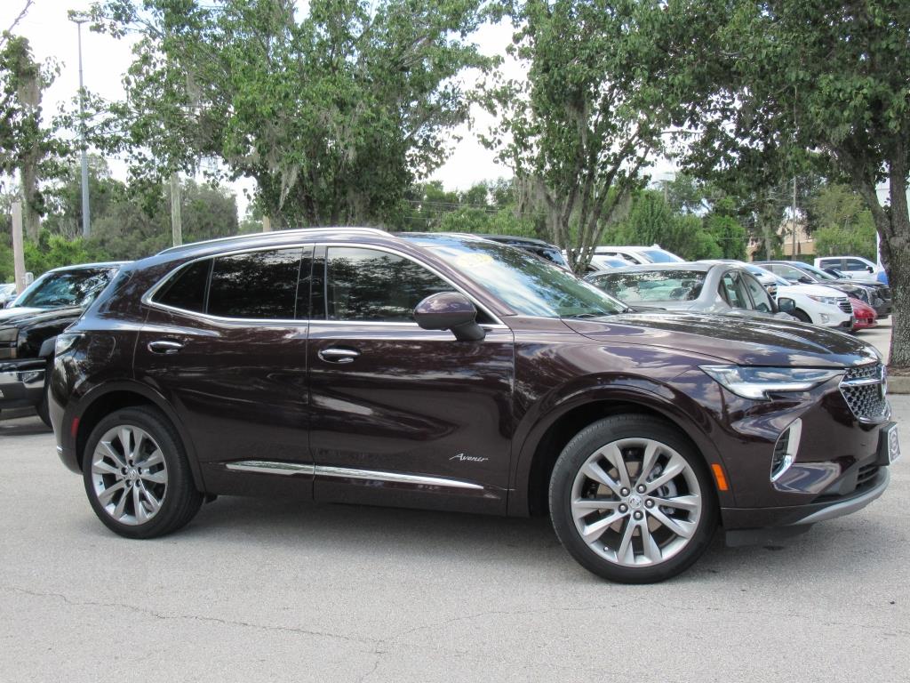 2022 Buick Envision Avenir photo 2