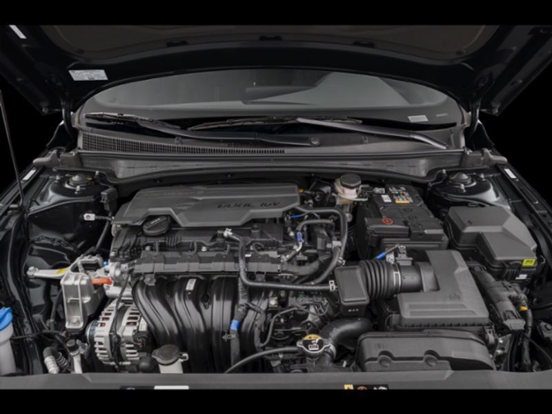 2025 Hyundai Elantra SE photo 4