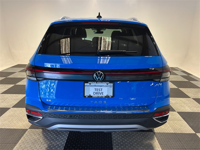 2025 Volkswagen Taos SE photo 4