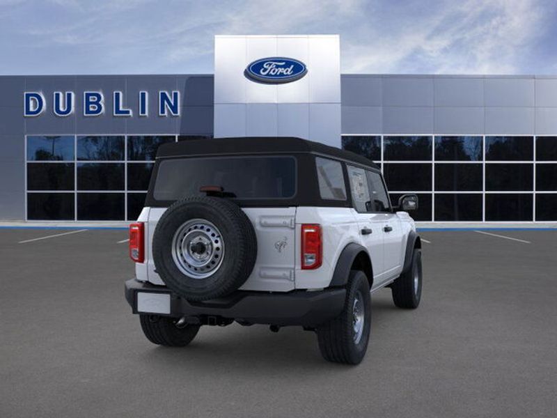 2025 Ford Bronco Base photo 5