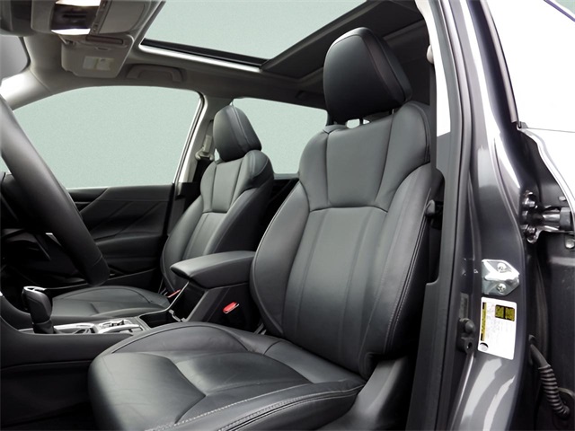 2024 Subaru Forester Touring photo 4