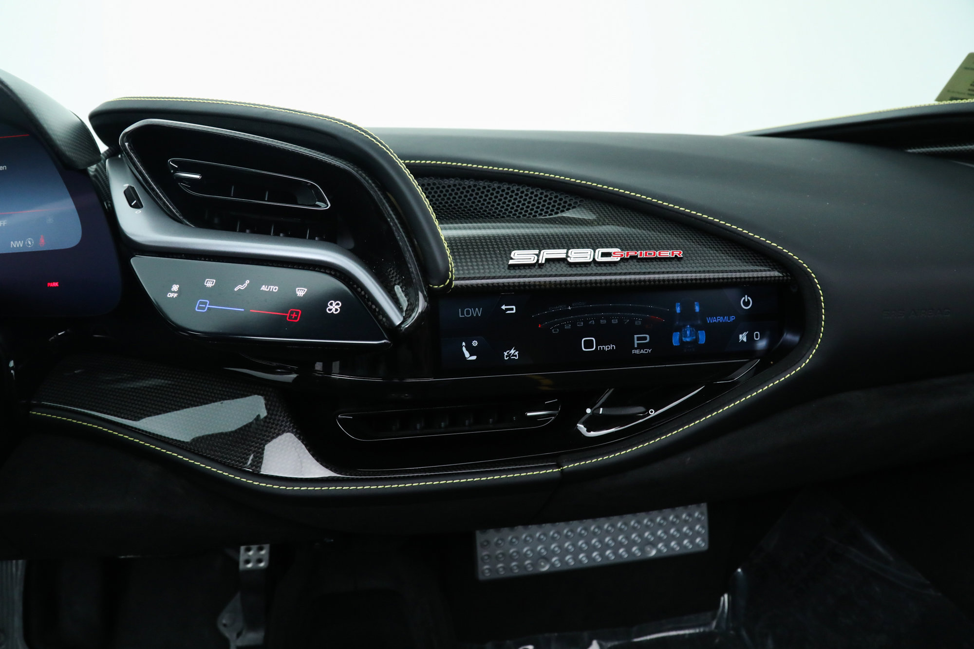 2024 Ferrari SF90 Spider photo 29